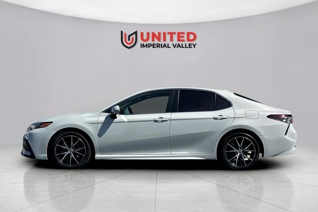 2023 Toyota Camry SE - Photo 6