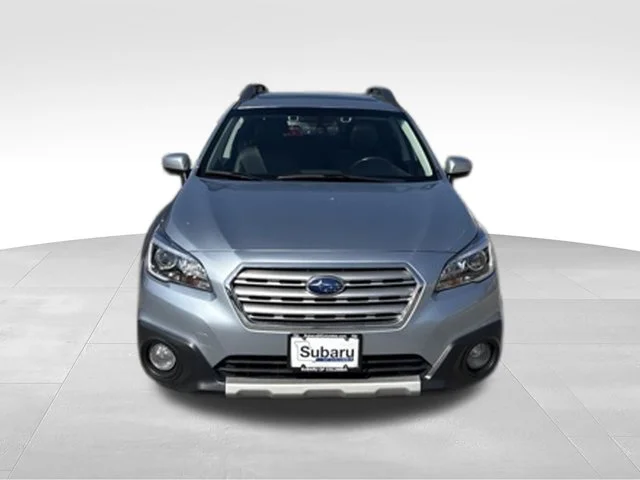 Used 2017 Silver Subaru 2.5i image 2
