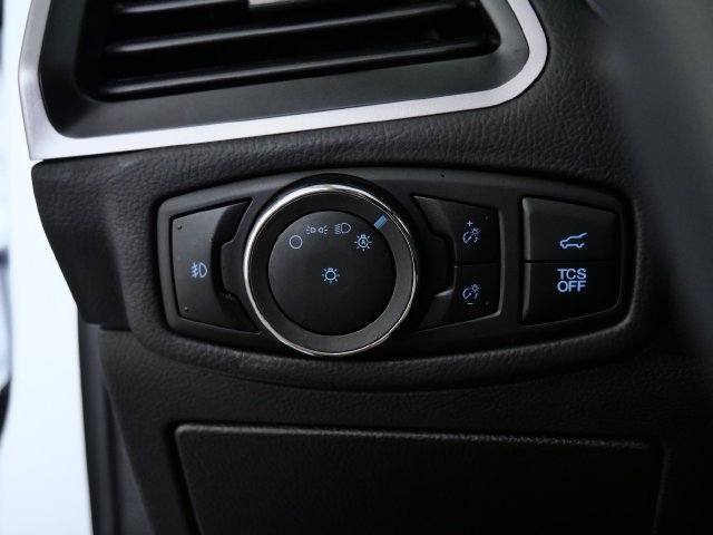 Used 2024 White Ford SEL image 25