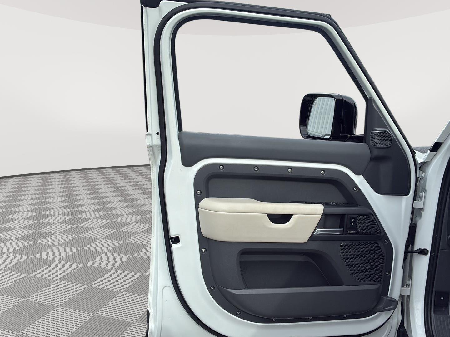 2024 Land Rover Defender X-Dynamic SE - Photo 25