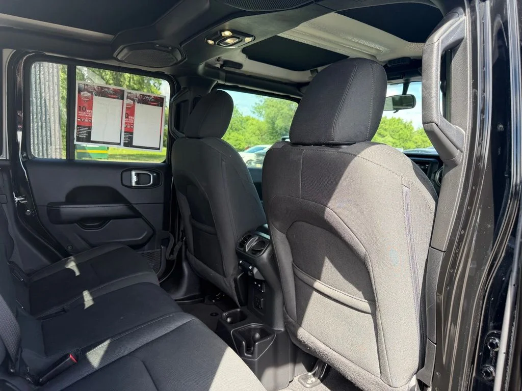 2021 Jeep Gladiator Overland - Photo 31