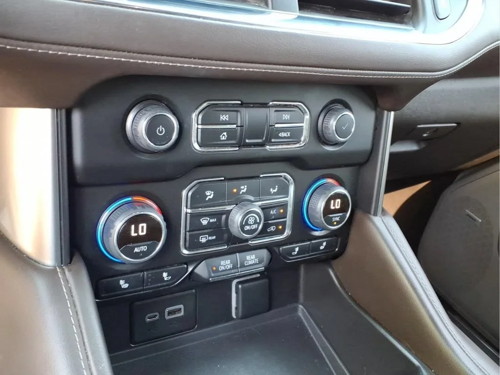 Used 2022 SUMMIT WHITE Chevrolet Z71 image 6