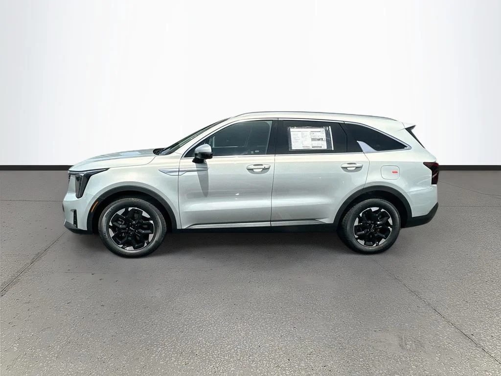 New 2026 Ivory Silver Kia S image 4