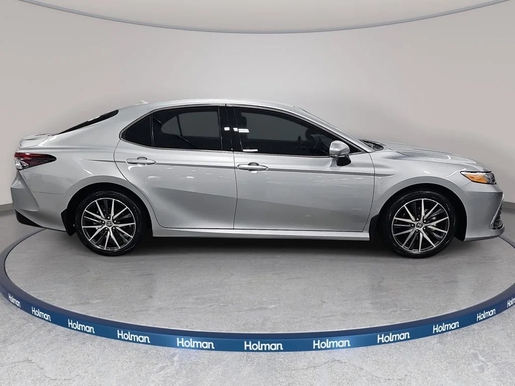 Used 2023 Silver Toyota XLE image 5