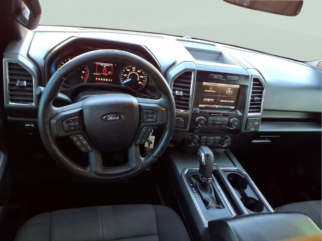 Used 2015  Ford XLT image 17