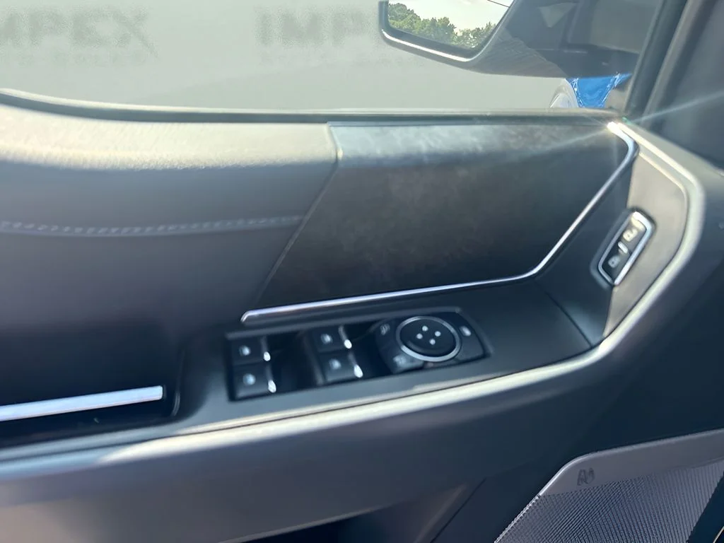 Used 2023 Blue Ford XLT image 19