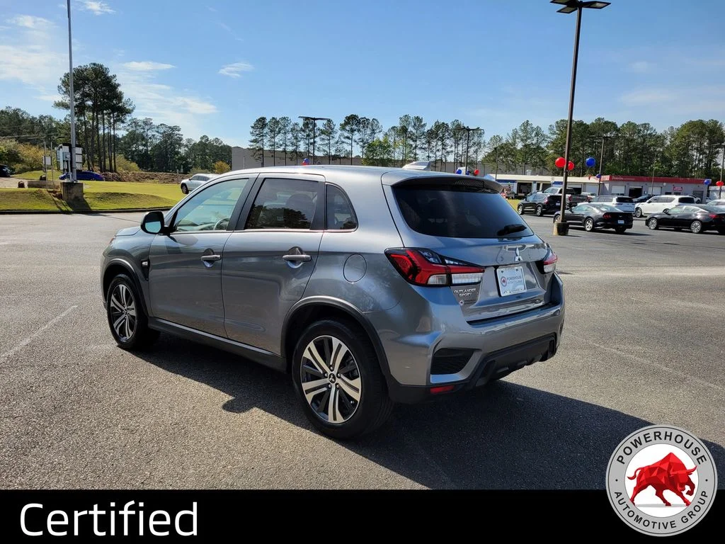 Used 2025 Silver Mitsubishi  image 4