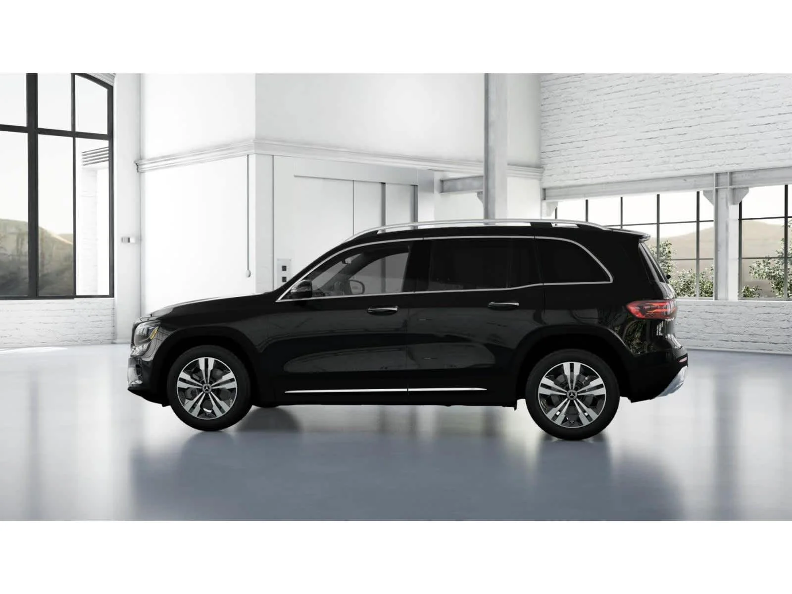Used 2025 Night Black Mercedes-Benz GLB 250 image 32