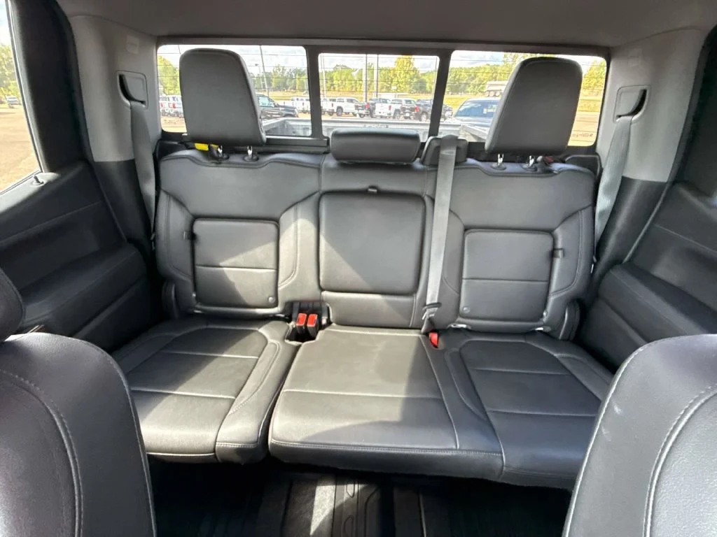 Used 2019 Beige Chevrolet RST image 39