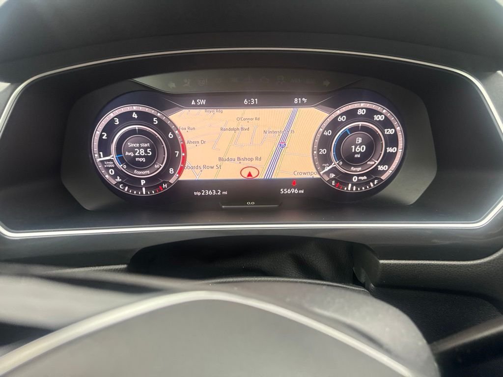 Used 2018 Blue Volkswagen 2.0T SEL Premium image 39