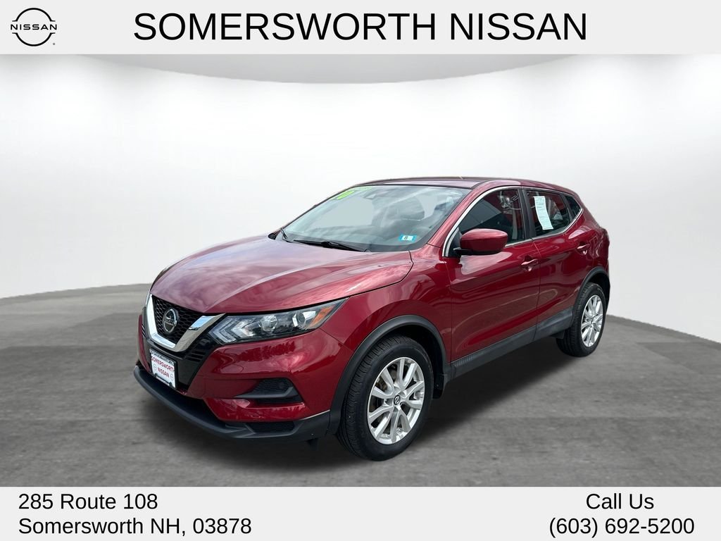 Used 2020 Red Nissan S image 1