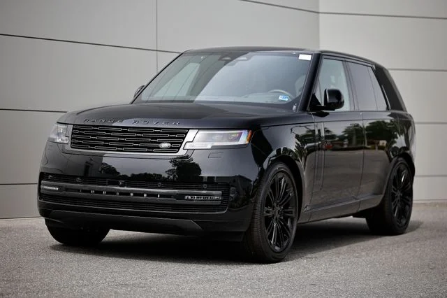 2026 Land Rover Range Rover 4.4 SE SWB's photo