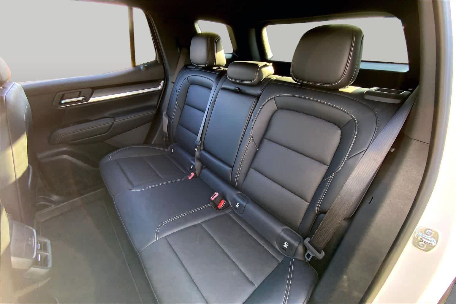 Used 2026 Summit White GMC FWD Elevation image 21