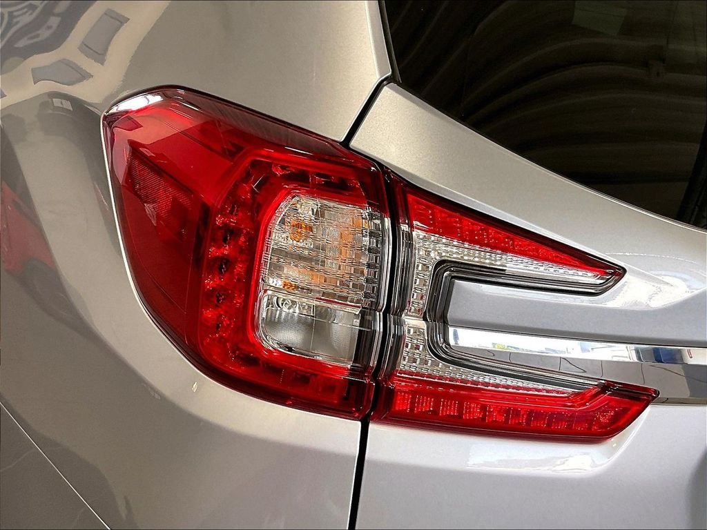Used 2025 Silver Subaru Premium image 34