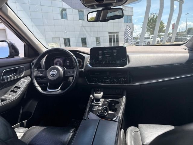 Used 2021 Gray Nissan Platinum image 20
