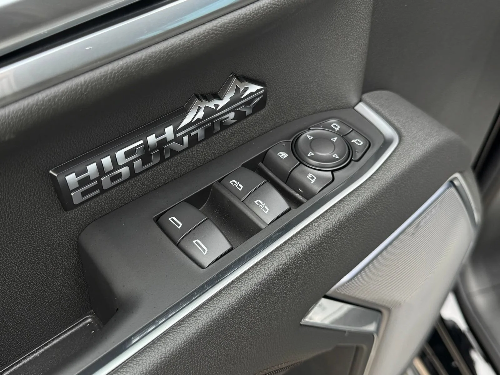 New 2026 Black Chevrolet High Country image 10
