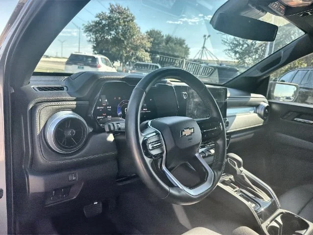 2024 Chevrolet Colorado LT - Photo 10