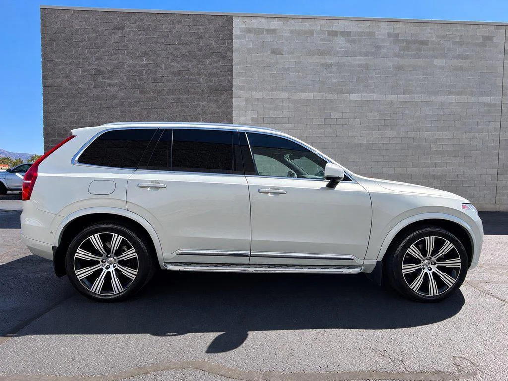 Used 2021 Birch Light Metallic Volvo INSCRIPTION image 7