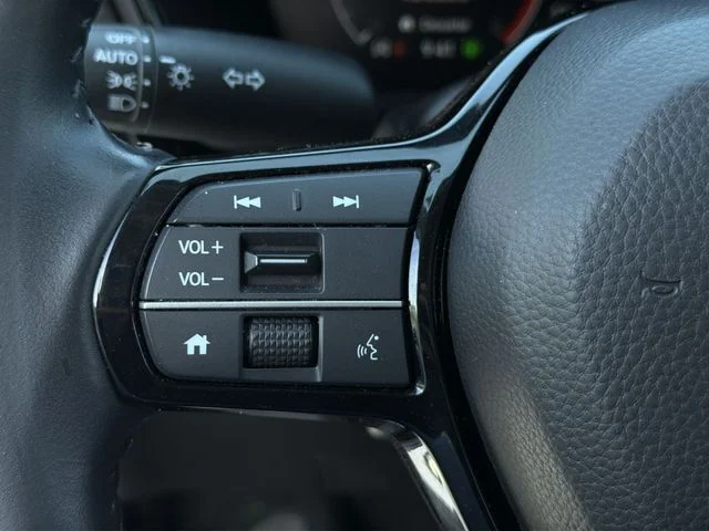 Used 2025 White Honda EX-L image 28
