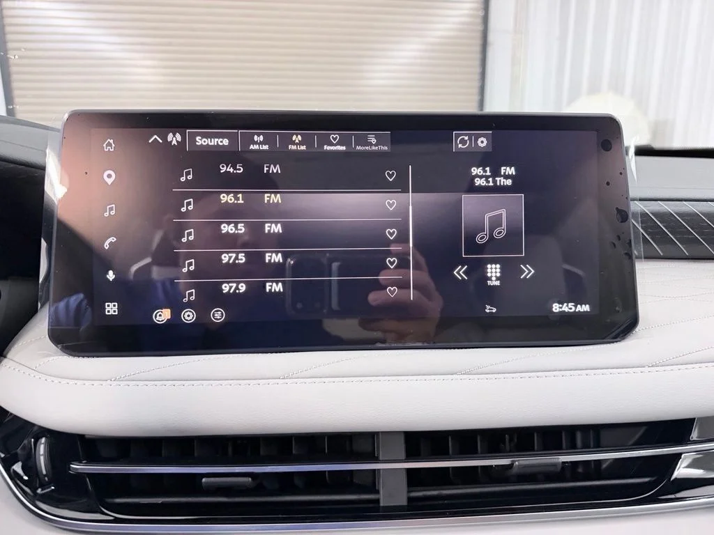 New 2027 2T RAD WHT INFINITI Autograph AWD image 33