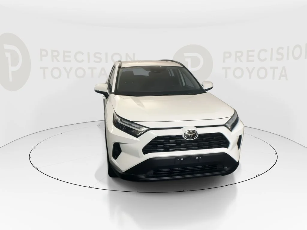 Used 2025 Ice Toyota XLE image 5