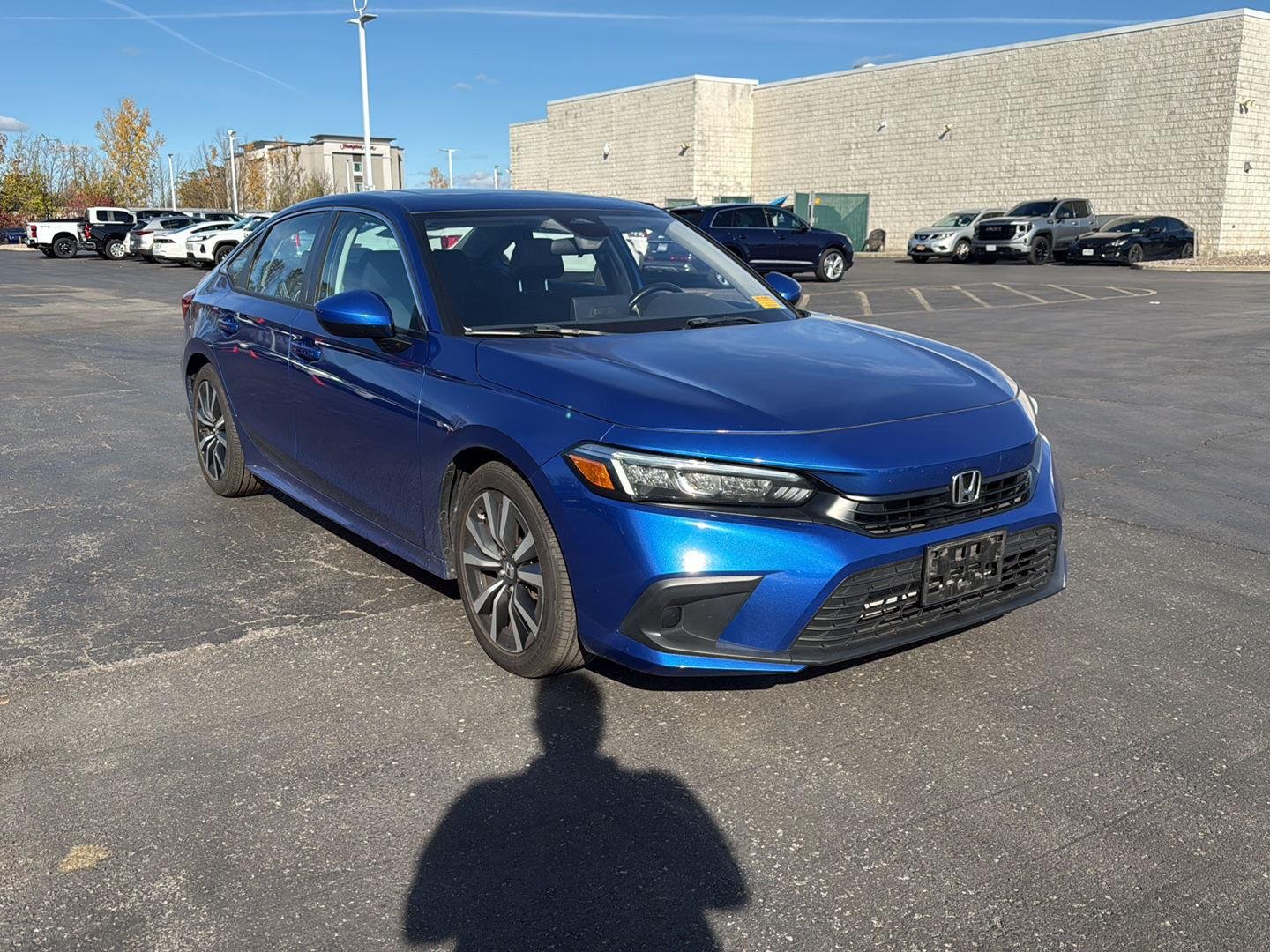 Used 2024 Aegean Blue Metallic Honda EX image 4