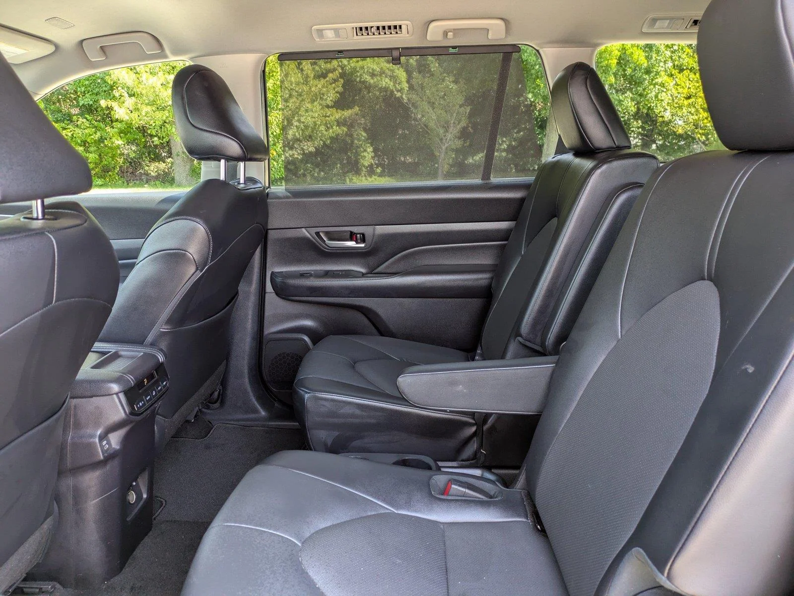 Used 2024  Toyota XLE image 14