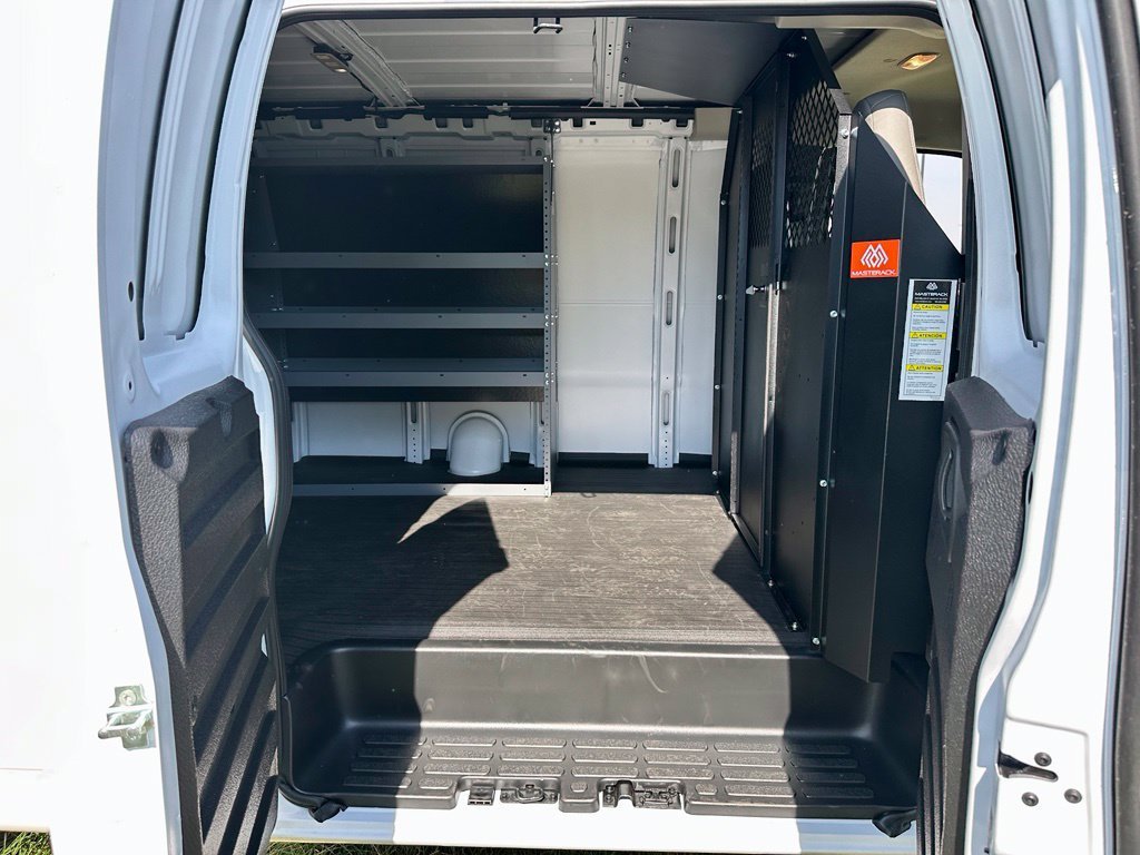 2026 GMC Savana Cargo Work Van - Photo 18