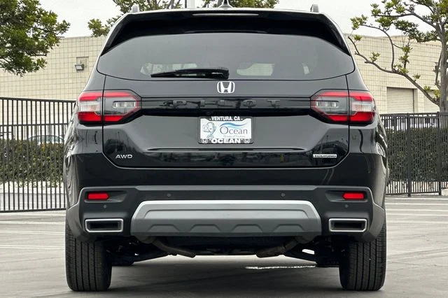 Used 2025 Black Honda Touring image 5