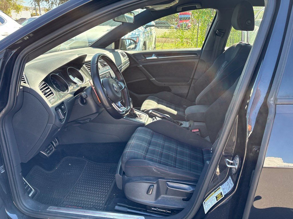 Used 2017 Deep Black Volkswagen S image 11