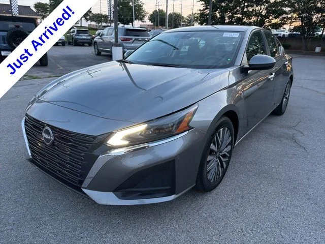 Used 2023 Gray Nissan 2.5 SV image 7