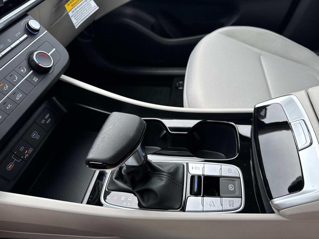 New 2025 Gray Hyundai SE FWD image 12