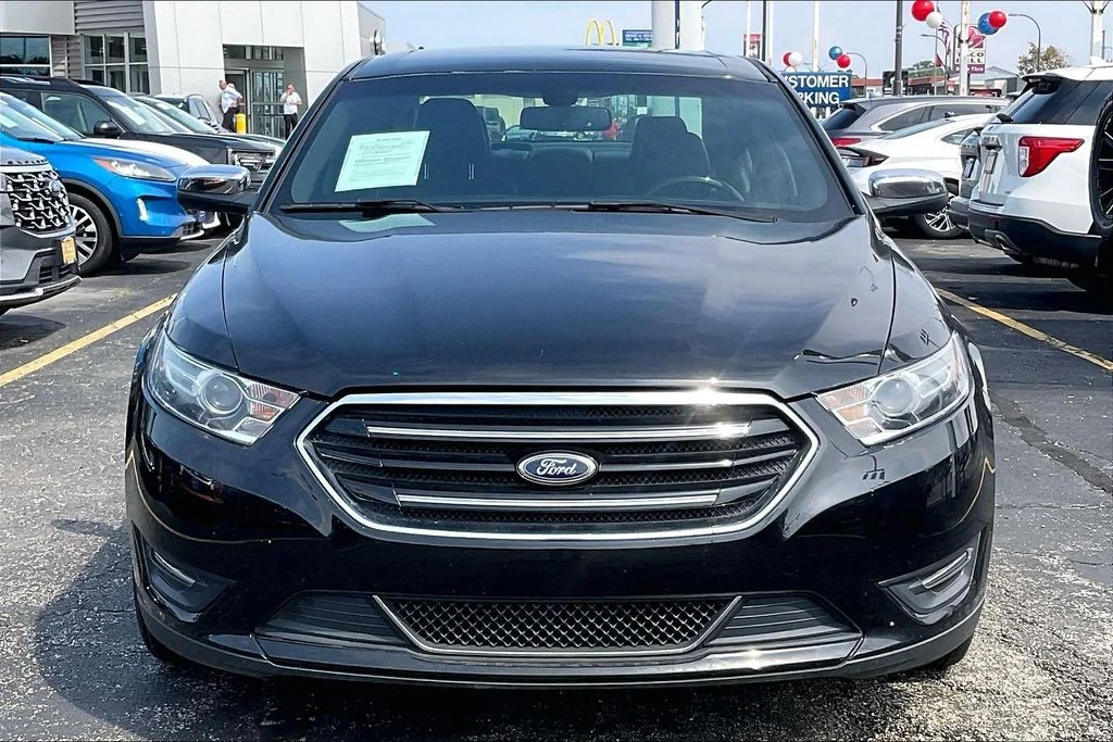 Used 2015 Ford Taurus Limited with VIN 1FAHP2F8XFG146791 for sale in Oak Lawn, IL