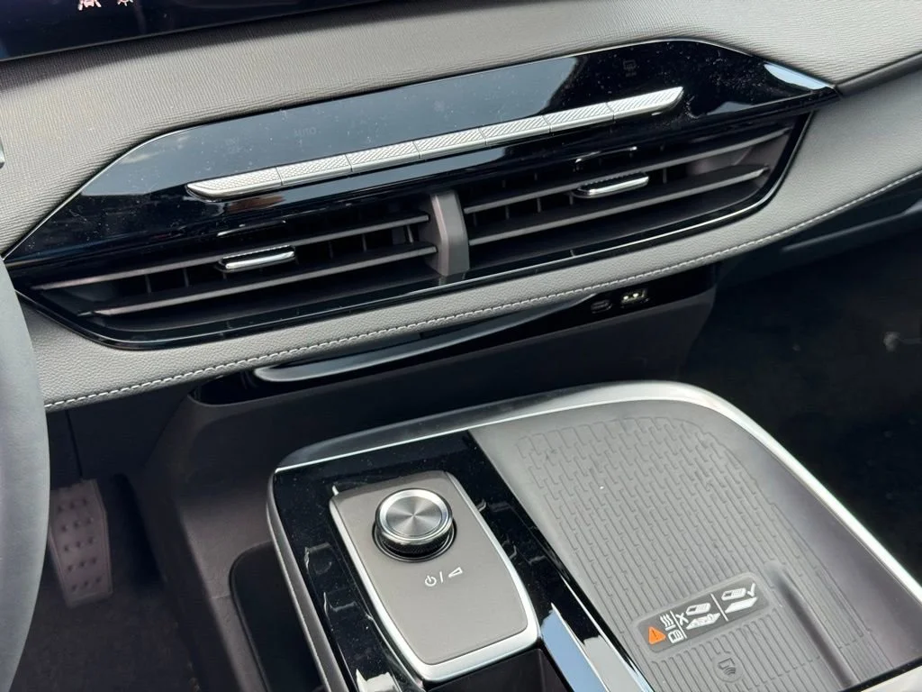 2025 Buick Enclave Sport Touring - Photo 31