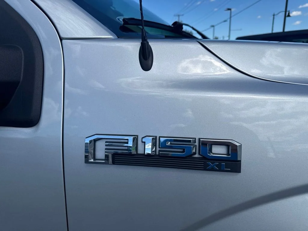 Used 2019 Silver Ford XL image 42