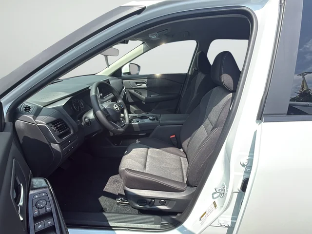 New 2026 Everest White Pearl TriCoat Nissan SV image 10