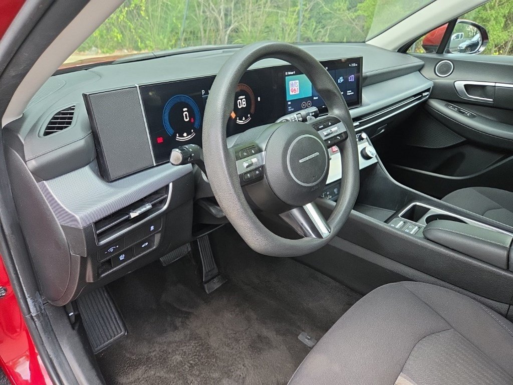 Certified Used 2025 Ultimate red Hyundai SEL image 14