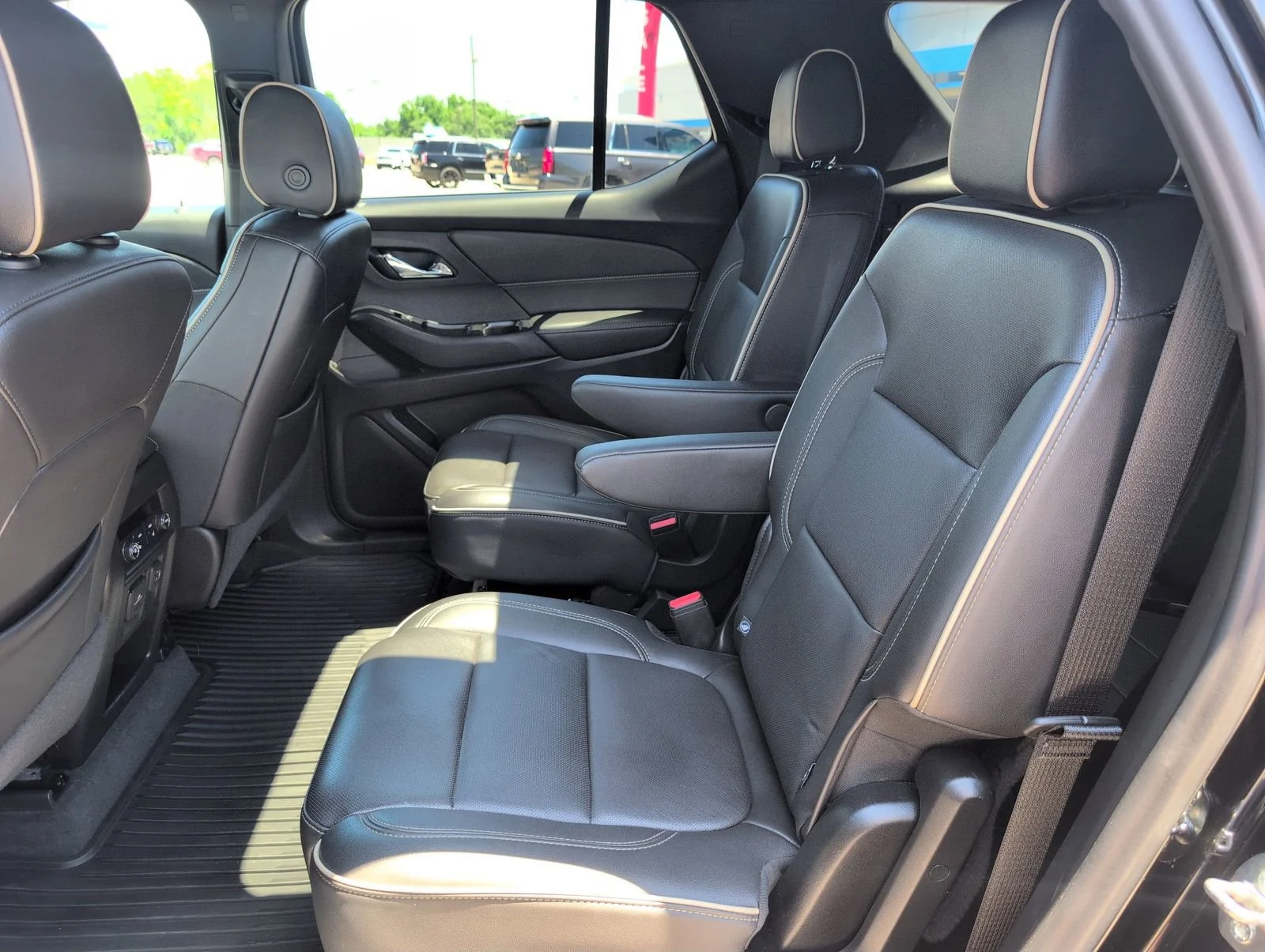 Used 2023 Mosaic Black Metallic Chevrolet Premier image 33