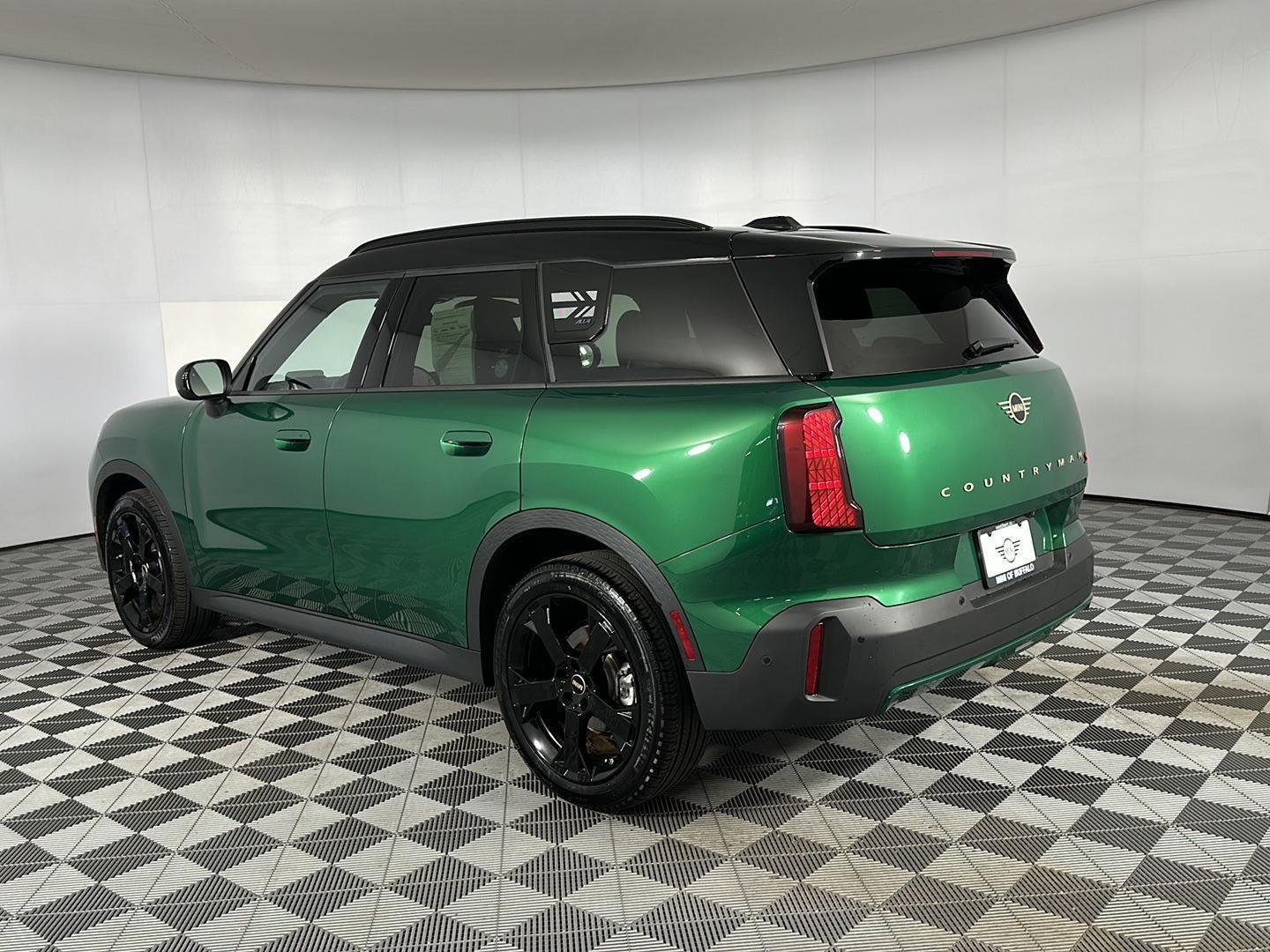 Used 2026 British Racing Green IV Metallic MINI S image 22
