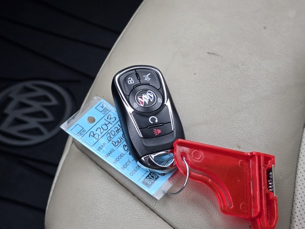 Used 2021 White Buick Premium Group image 36