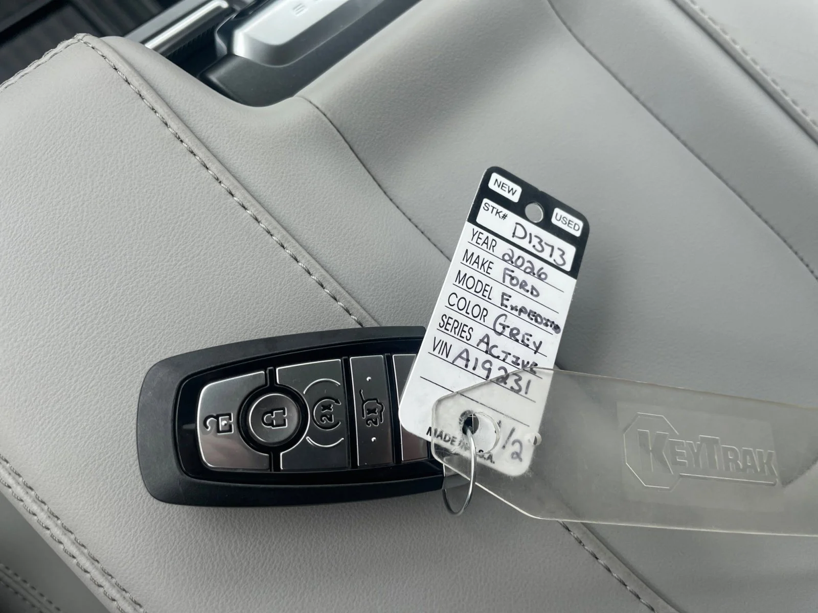 New 2026 Glacier Grey Metallic Tri-Coat Ford Active image 27
