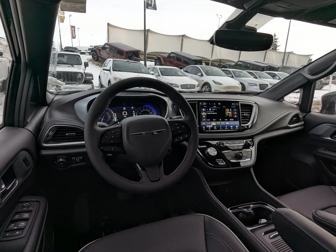 New 2026 Black Chrysler Limited - - AWD - 360 Camera - Vented Seats - AWD System - Remote Start & More! image 26