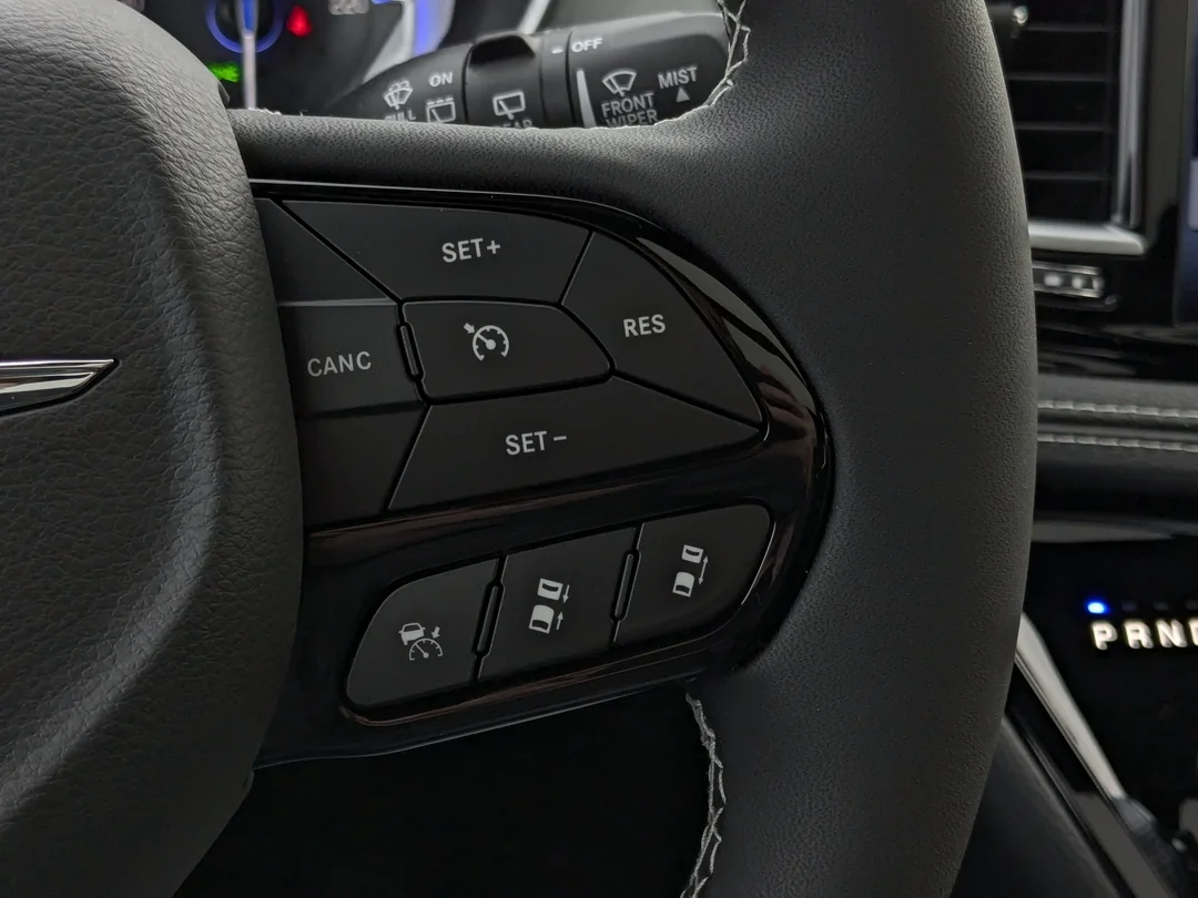 New 2026 Black Chrysler Limited - - AWD - 360 Camera - Vented Seats - AWD System - Remote Start & More! image 17