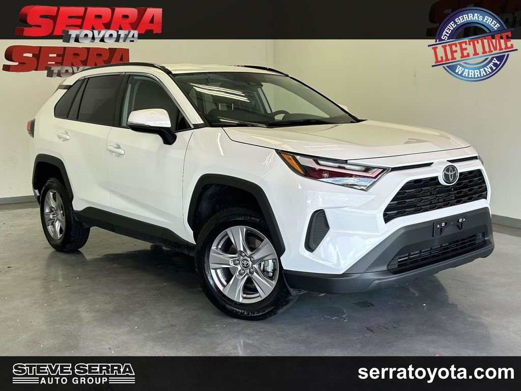 Used 2025 White Toyota XLE image 1