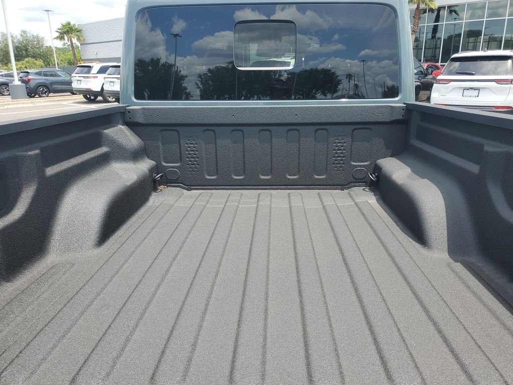 New 2026 Anvil Clear-Coat Exterior Paint Jeep Rubicon image 6