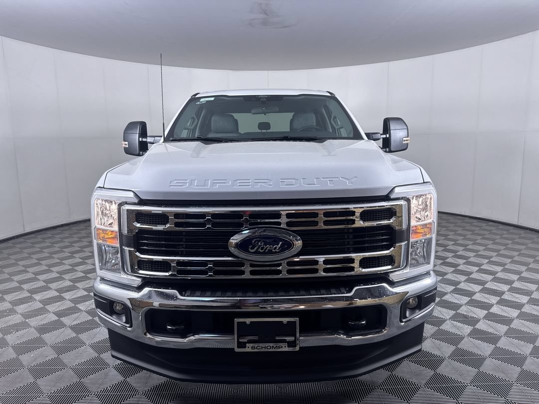 New 2026 Oxford White Ford XLT image 29