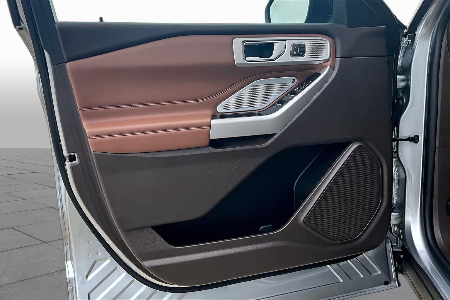 Used 2023 Iconic Silver Metallic Ford King Ranch image 19
