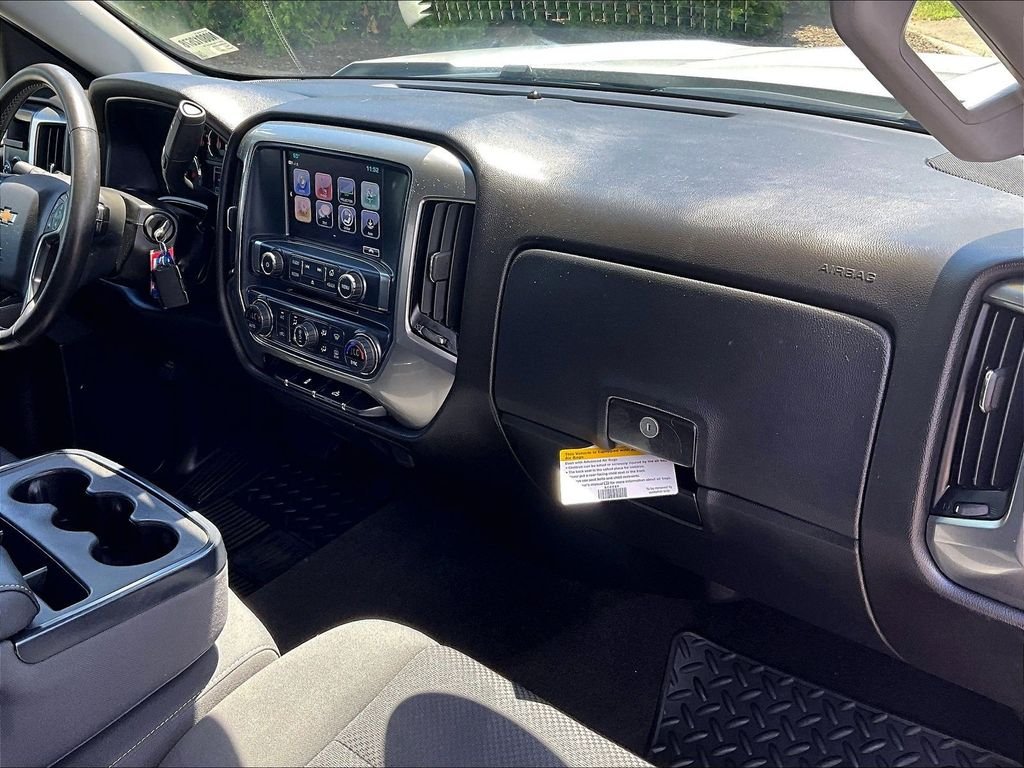 Used 2018 Silver Chevrolet LT image 14