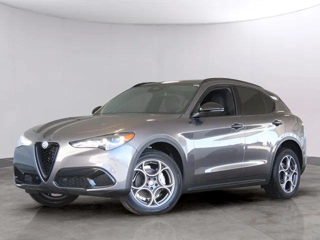 2025 Alfa Romeo Stelvio Base
