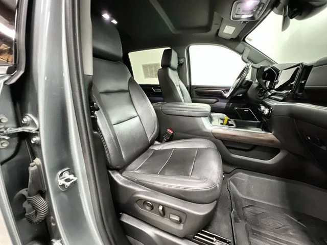 Used 2024 Silver GMC SLT image 29